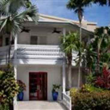Pier House Resort and Caribbean SPA